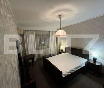 Apartament ultracentral cu 3 camere, centrală proprie și aer condiționat - Fotografie 2