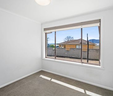 Charming Home in the Heart of Glenorchy - Photo 5