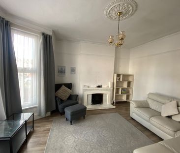 4 Bed End Terrace, Hazeldene Road, IG3 - Photo 3
