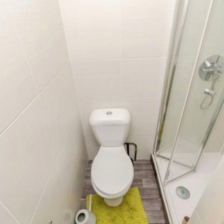 4 Beds - Detached house - - Photo 1