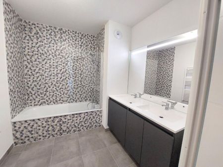 location Appartement T3 DE 60.9m² À BENESSE MAREMNE - Photo 4