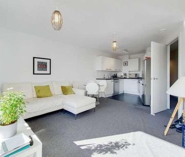 Salamanca Place, Se, Vauxhall, SE1 - Photo 1