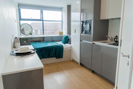 Studio to rent - Photo 2