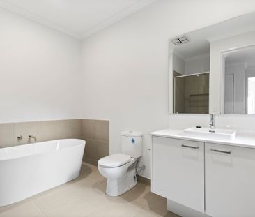 Stunning 4-Bedroom Home with Modern Amenities in Heart of Wollert! - Photo 5