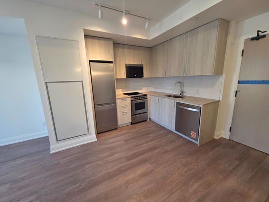 For Lease - 3250 Carding Mill Trail Unit# 335, Oakville, Ontario - Photo 1