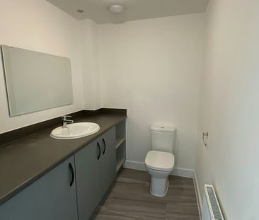 Semi-detached house to rent on - Photo 5