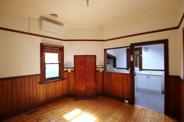 3 bedroom house with lots of space to breathe! - Photo 1