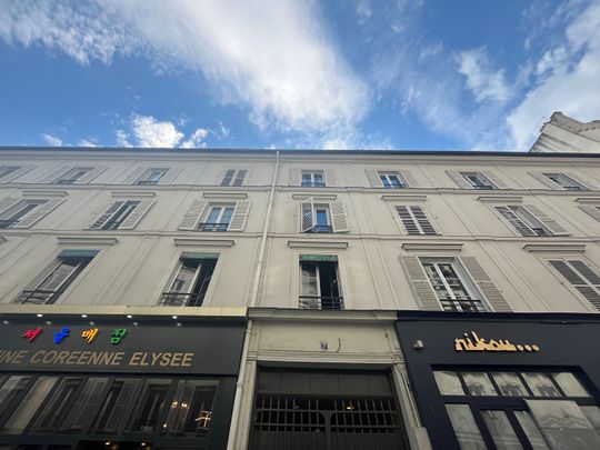 Paris 8 - Rue de Ponthieu - Studio à louer meublé, - Photo 1