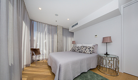 Fully Furnished High-end Living on Lonsdale! - Photo 5