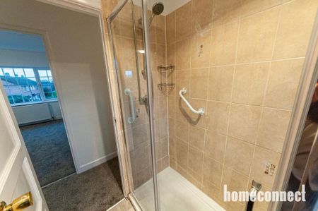 3 bedroom semi-detached house to rent - Photo 4