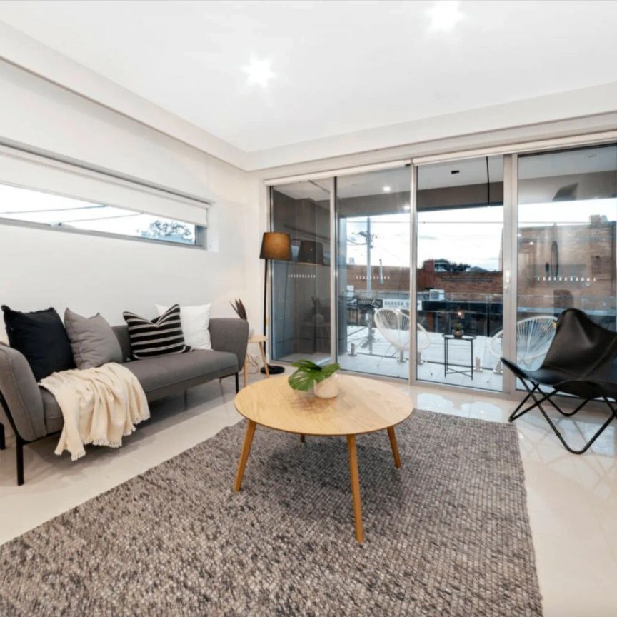 Modern Apartment in Prime Location (incl White Goods) - Photo 1