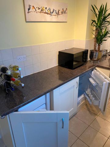 2 Bed Terraced House, Tyndale Street, LE3 - Photo 2