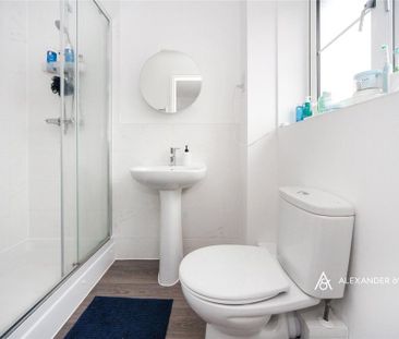 3 bedroom semi-detached house to rent - Photo 6