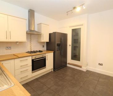 4 bedroom private hall to rent - Photo 2