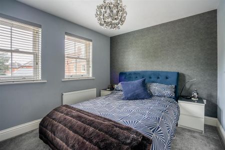 2 bedroom semi-detached house to rent - Photo 5