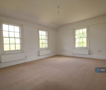 5 bedroom detached house to rent - Photo 3