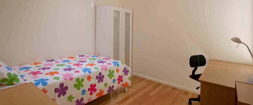 Small-Medium Room - Photo 1