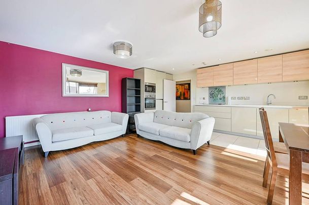 3 bedroom flat to rent - Photo 1