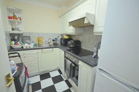 2 bedroom apartment to rent - Photo 3