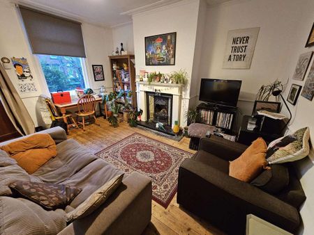 2 bedroom terraced house to rent - Photo 2