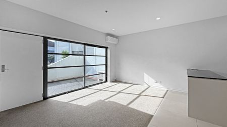 Parnell Pad - Photo 2