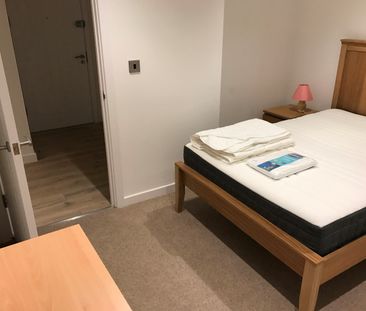 1 Bed Flat, Garrard House, RG1 - Photo 4