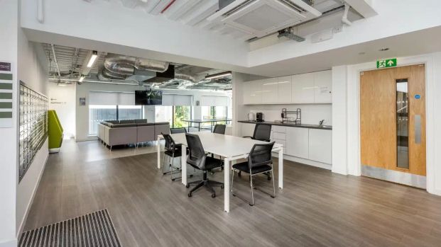 Platinum Studio - Photo 1