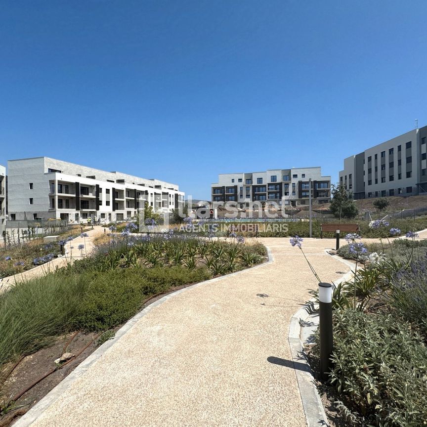 Piso de alquiler en Carrer Antoni Maria Alcover, Masia Nova - Solicrup - Photo 1