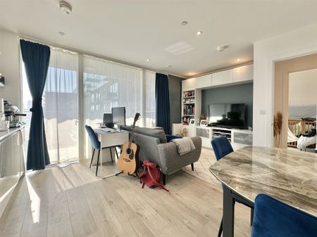 Corsican Square, London - Photo 2