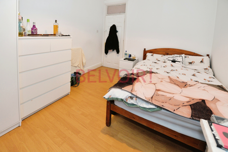 5 bedroom semi-detached house to rent - Photo 5