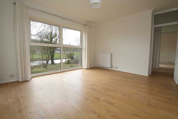 2 bed Flat for rent - Photo 1