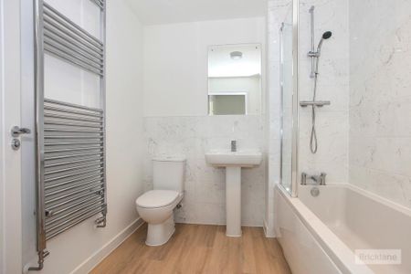 4 bedroom property to rent - Photo 3