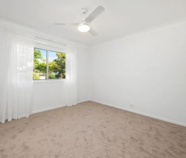 Comfortable Family Living in the Heart of Tarragindi - Photo 3
