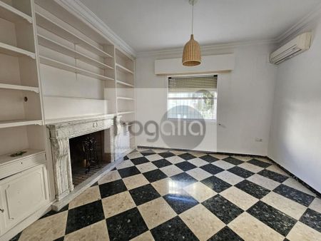 4 bedroom luxury Villa for rent in Seville, Andalusia - Photo 2