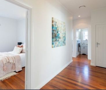 Cosy Home & Superb Location - Photo 4
