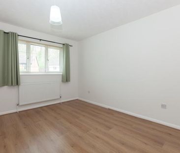 2 bedroom semi-detached house to rent - Photo 6