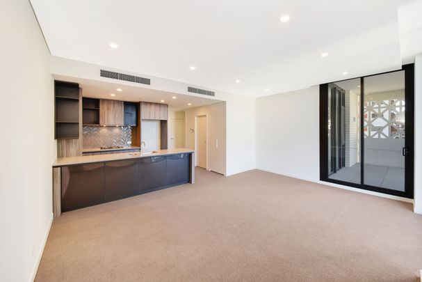 2602/17 Lachlan Street, Waterloo - Photo 1