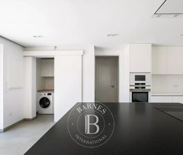 Cascais e Estoril, Lisbon 2750-112 - Photo 2