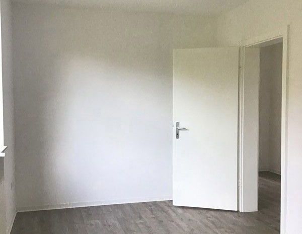 Schöne 2,5-Zimmer-Wohnung in gepflegter Wohnanlage! - Foto 1
