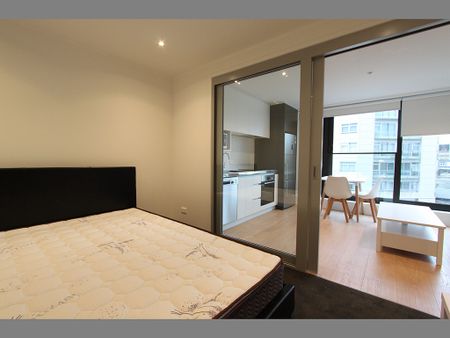 One Bedroom Gem - Photo 4