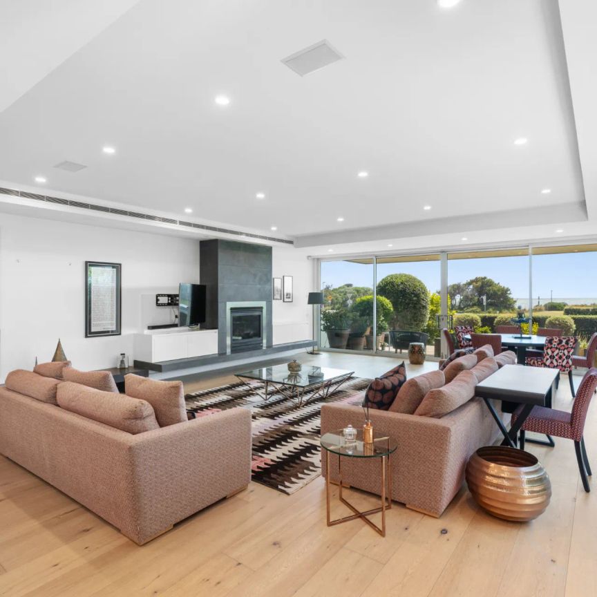 Executively residence, rare opportunity! - Photo 1