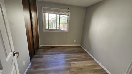 For Lease - 3413 Rockwood Drive, Burlington, Ontario - Photo 5