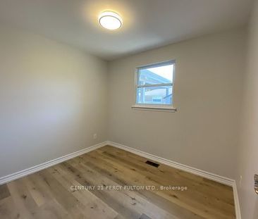 For Lease - 862 Liverpool Road, Pickering, Ontario - Photo 3