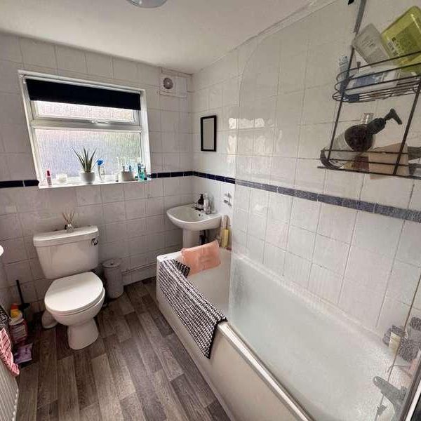 King Street, Tring, Hertfordshire, HP23 - Photo 1