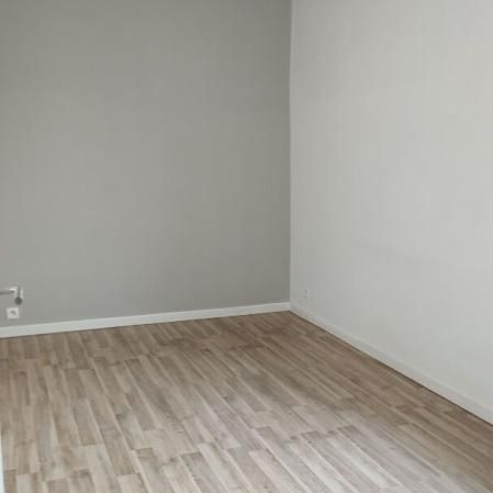 Location Appartement 4 pièces 75m² MORCENX 40110 - Photo 1