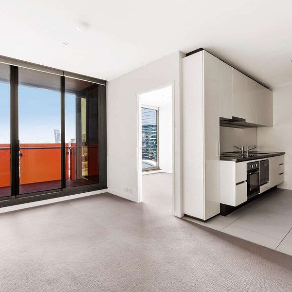 Unfurnished two bedroom apartment located on the 11th floor of the Madison Tower - Photo 1
