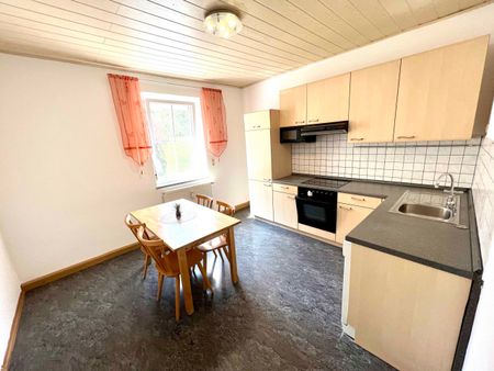 3-Zimmer Wohnung mit gratis Einbauküche und Balkon - Foto 4