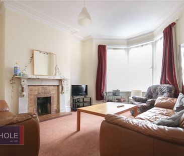 Cricklade Road, - Photo 1