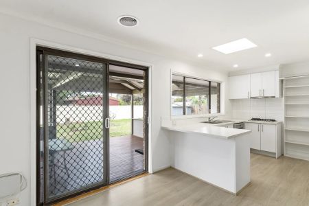 Family Home with Space, Style & Comfort - Photo 5