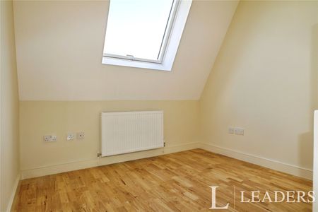 2 bedroom maisonette to rent South Road, Harlow, CM20 - Photo 2